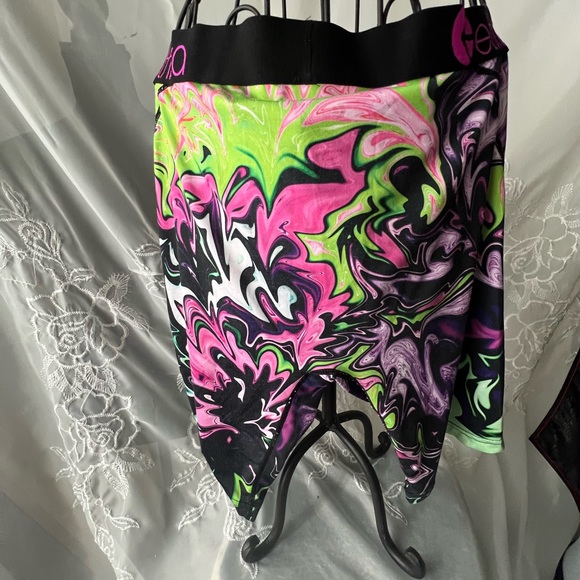 LADIES ECCENTRIC “ ETHIKA” WORKOUT..LEISURE..LOUNGE SHORTS..PINK & BLACK ..SZ.L - Picture 4 of 5